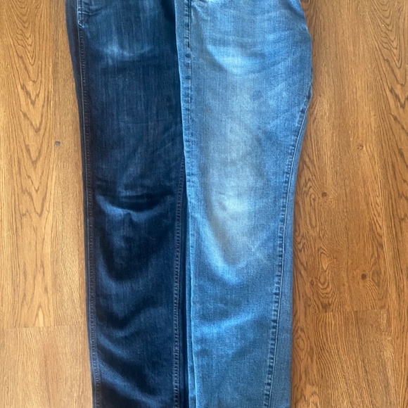 ❌❌❌SOLD❌❌❌Hugo Boss 2 pair for $30 1 pair for $20 - Picture 4 of 7